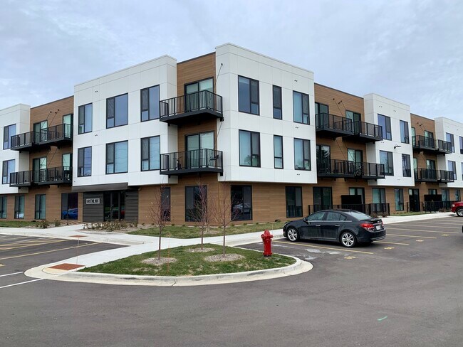 Foto del edificio - 8705 N 43rd St
