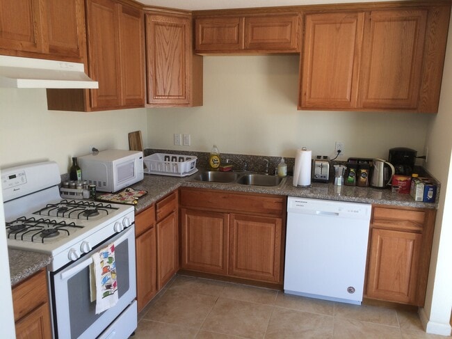 Building Photo - 74006 Gorgonio Dr