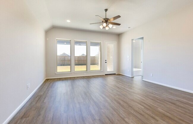 Foto del edificio - 5034 Morrison Dr