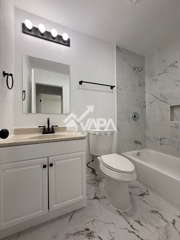 Foto del edificio - 7242 Glen Hill Dr