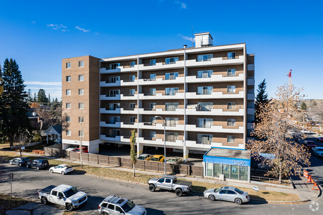 Building Photo - The Wellington Apartments