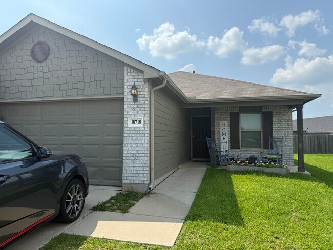 Foto del edificio - 18718 Callalily Bloom Ct