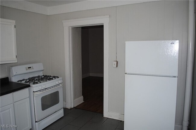 Foto del edificio - 3173 W 38th St