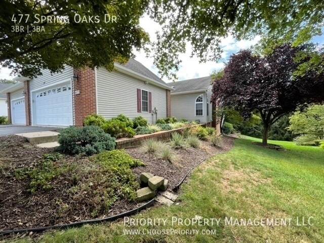 Building Photo - 3 Bedroom, 3 bath Duplex! Move in ready!