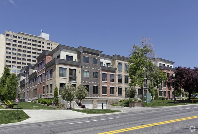 Foto principal - One & Nine Condominiums