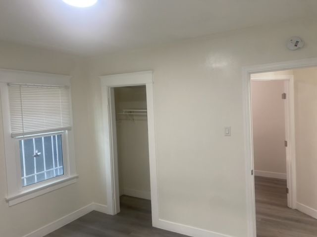 Foto del edificio - 438 E 16th St