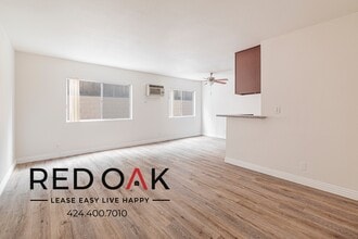 Building Photo - 15005 Sherman Way