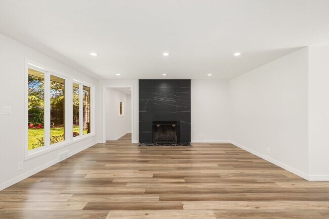 Photo - Elegant 3 Bed, 2.5 Bath Home in Northeast ...