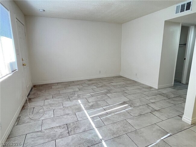 Foto del edificio - 212 Orland St