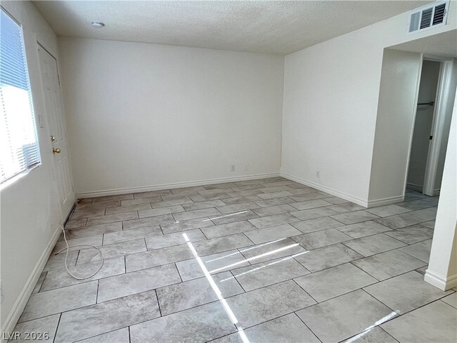 Building Photo - 212 Orland St