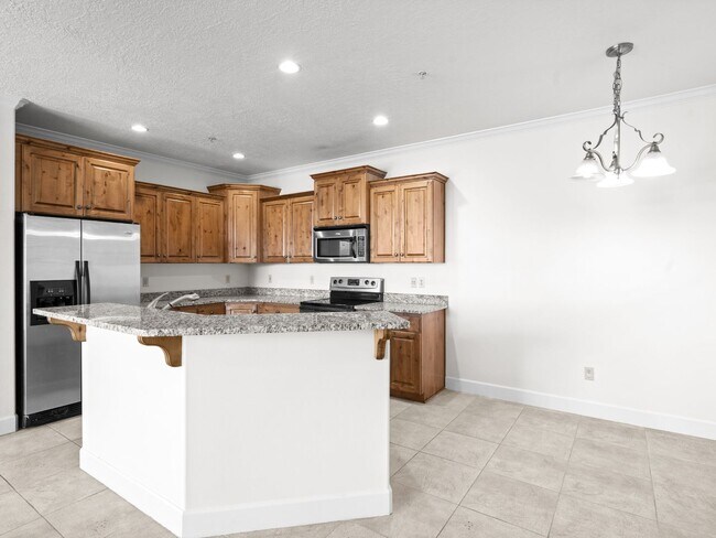 Foto del edificio - Luxurious 3-Bedroom Condo in North Orem