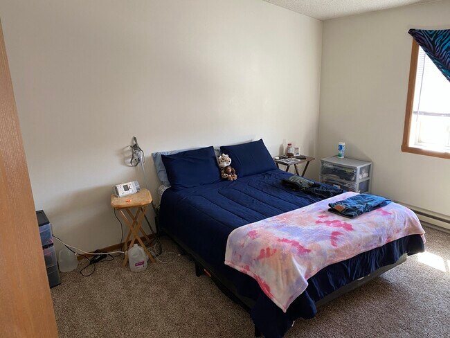Master bedroom - 1861 39th St S