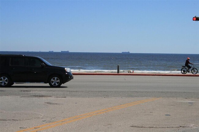 Foto del edificio - 2101 Bernardo De Galvez Ave