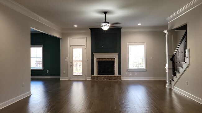 Foto del edificio - 130 Creekmound Dr