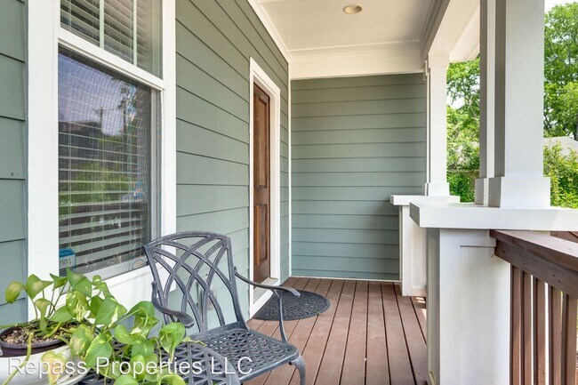 Building Photo - 3 br, 2.5 bath House - 317 A Duke Street