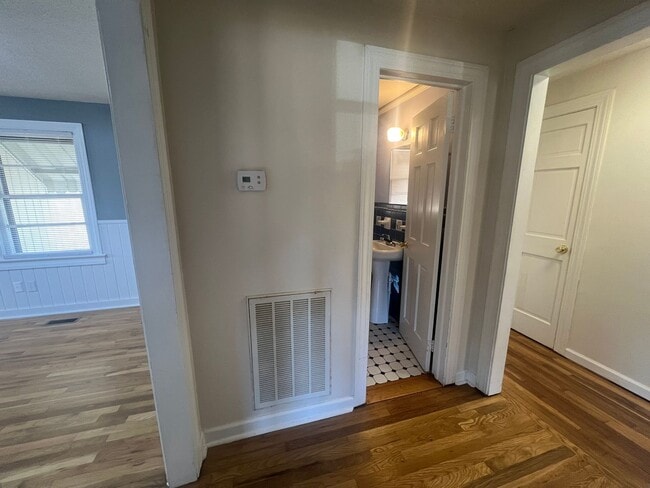 Foto del edificio - 8020 Hwy 43