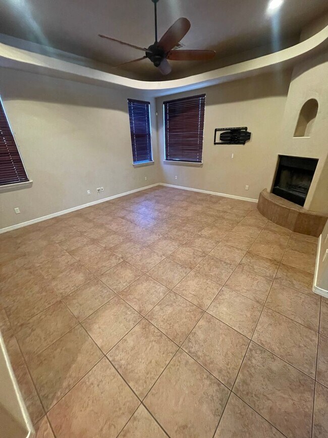 Foto del edificio - Lovely 4 Bedroom/2 Bath home in the Heart ...