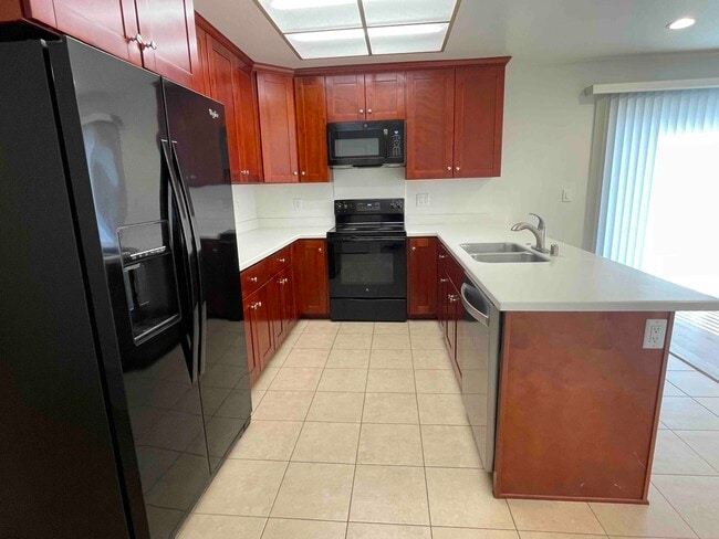 Kitchen. All electric appliances. - 3724 Edgefield Drive