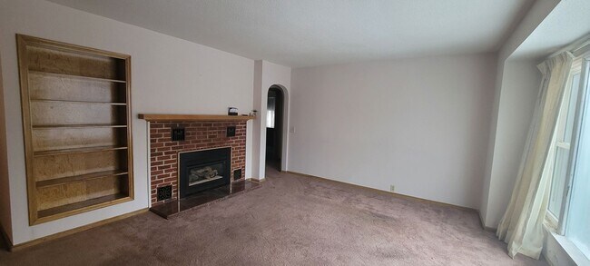Foto del edificio - Upper Level 2 Bedroom