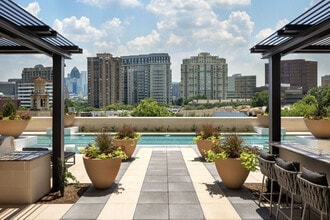 Novel Turtle Creek apartments — community photo - Novel Turtle Creek
