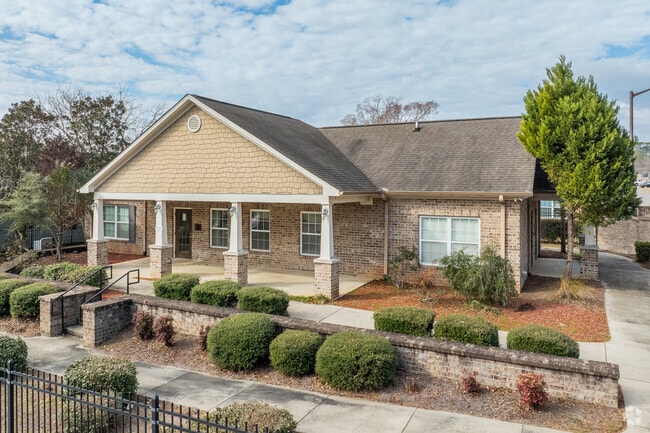 Leasing Office - Tifton Estates