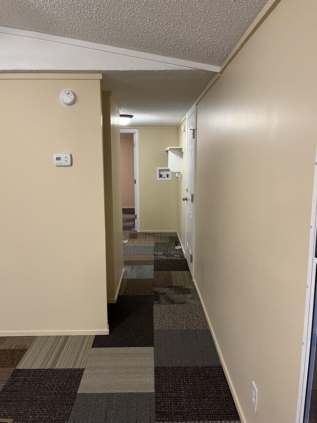 Foto del edificio - 126 Meadow Ln