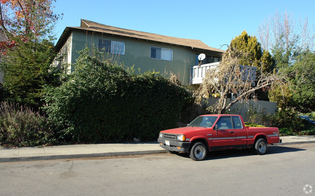 Building Photo - 1842 Higdon Ave