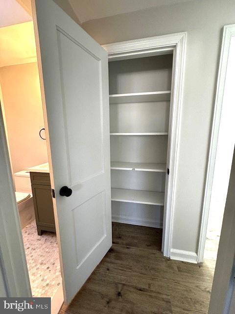 Building Photo - 251 Bannockburn Ave