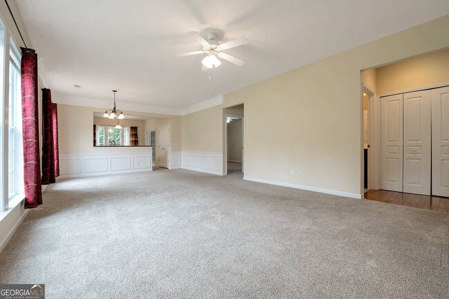 Building Photo - 102 Begonia Ct