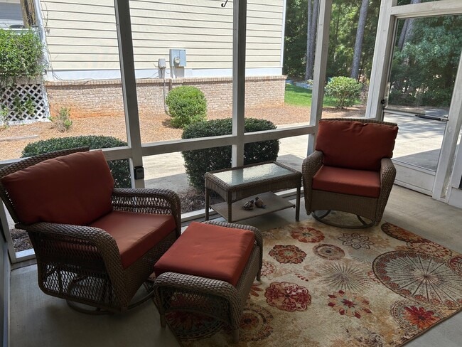 Foto del edificio - 1571 Carriage Ridge Dr