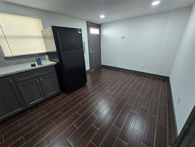 Photo - 1501 Asbury St Apartment