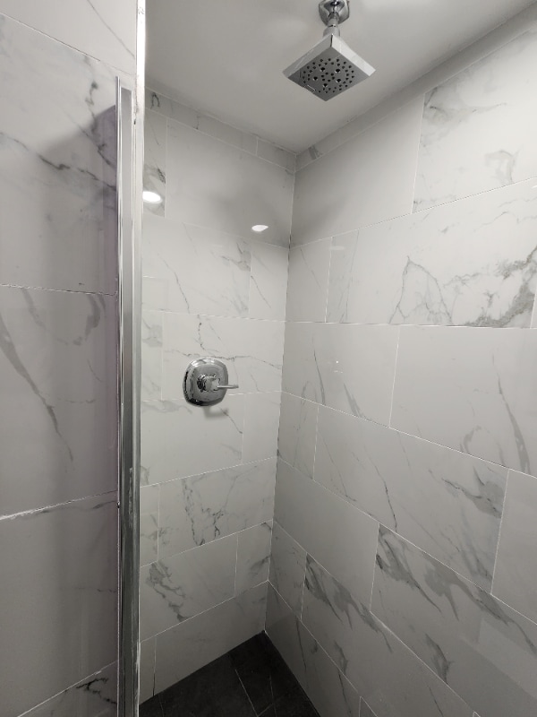 Building Photo - 32 Charles St