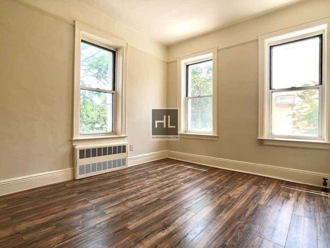 Primary Photo - BEAUTIFUL GRAVESEND 2BD/1BA WITH W&D HOOKUP