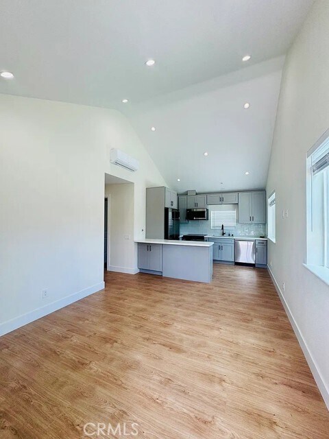 Foto del edificio - 165 Tulip Ln