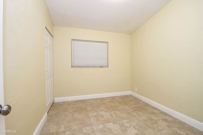 Building Photo - 4 br, 2 bath House - 1608 NW 16th Street