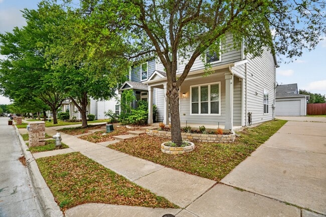 Building Photo - 10624 Traymore Dr