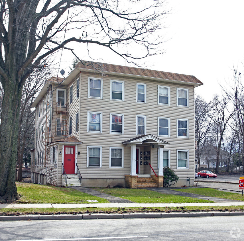 Building Photo - 310 E Main St