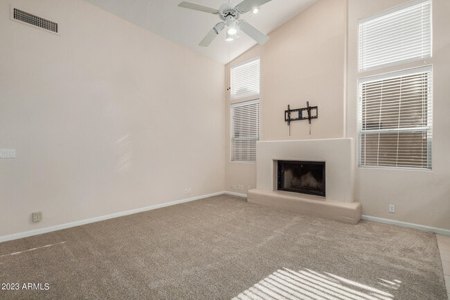 Building Photo - 9560 E Rockwood Dr