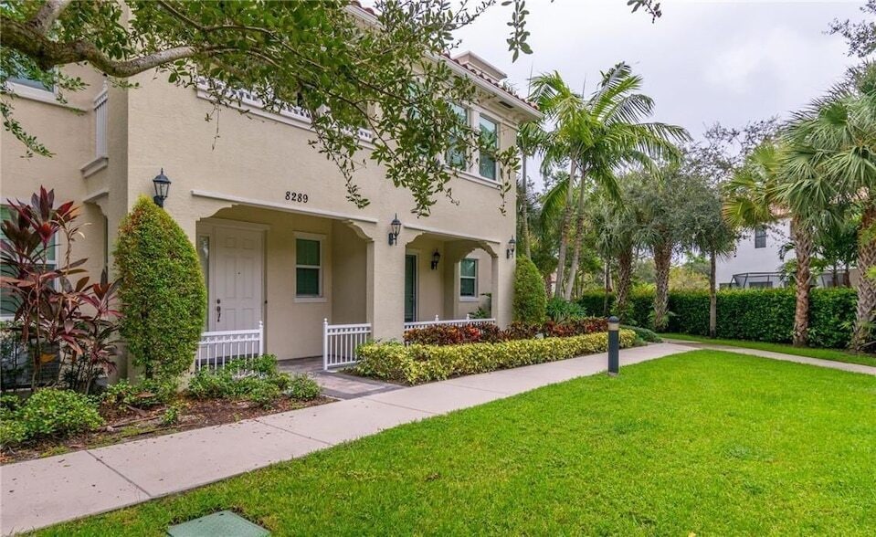 Photo - 8289 Cascada Isles Drive