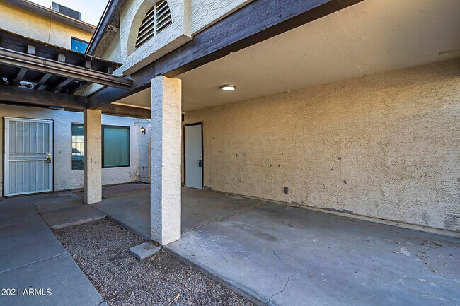Building Photo - 603 N 4th St