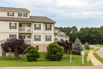 Coopers Landing Apartments photo'