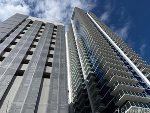 Building Photo - 825 Ke’eaumoku St