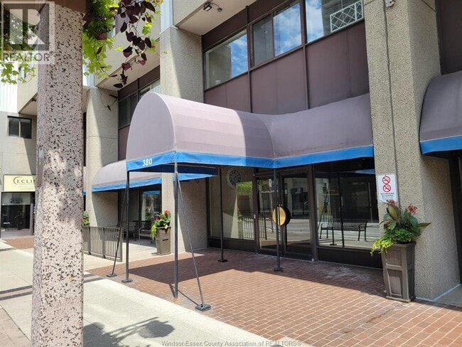 Building Photo - 380 Pelissier St