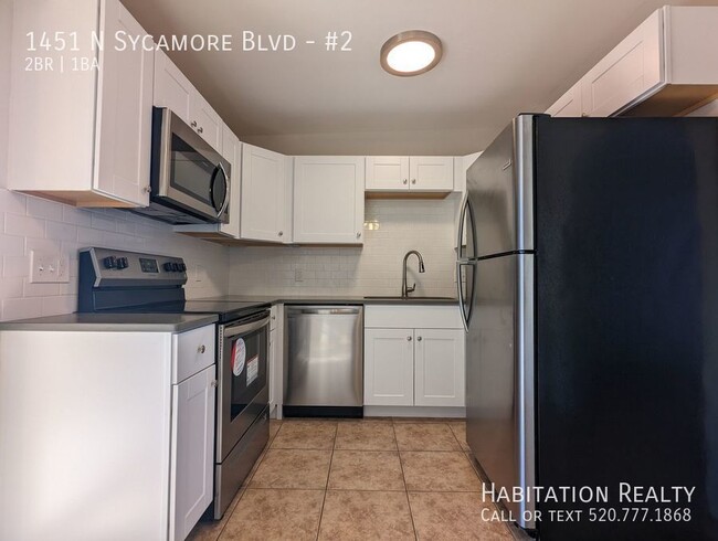 Foto del edificio - 1451 N Sycamore Blvd