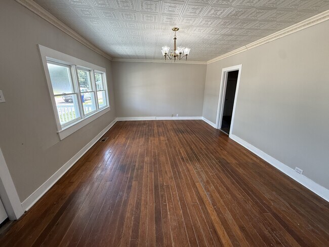 Foto del edificio - 25 Woodrow Ave