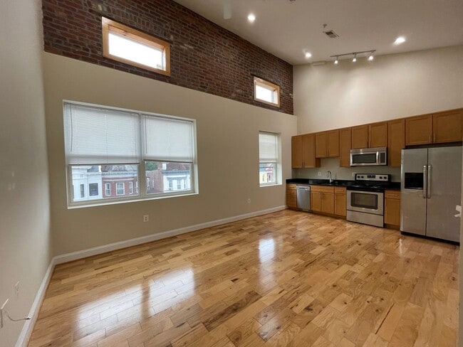 Building Photo - 1319 Park Rd NW