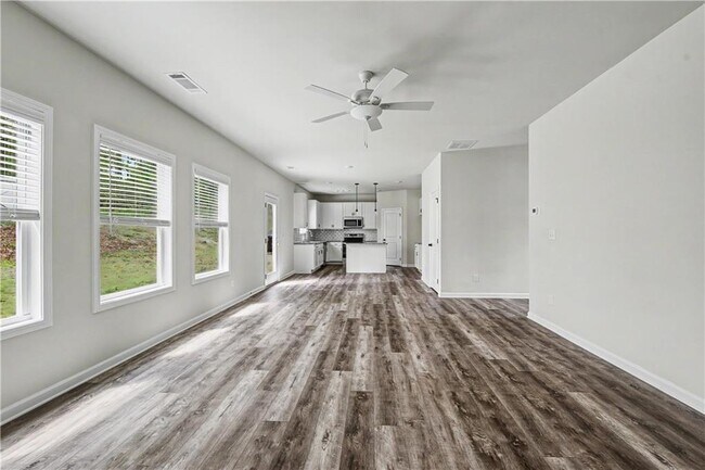 Foto del edificio - 290 Fox Crk Dr