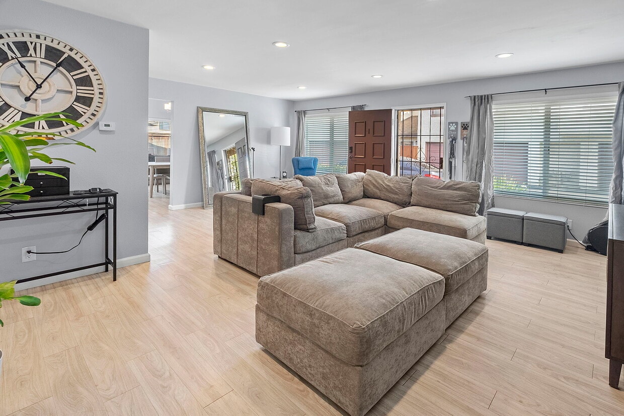 Foto principal - 22331 Harbor Ridge Ln