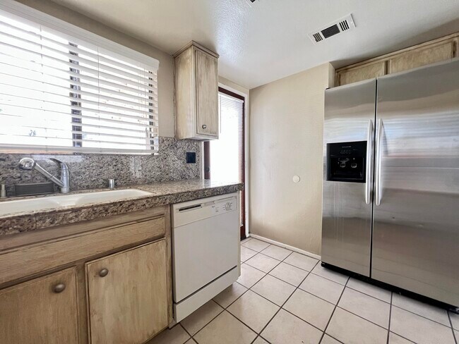 Foto del edificio - 34001 Emily Way