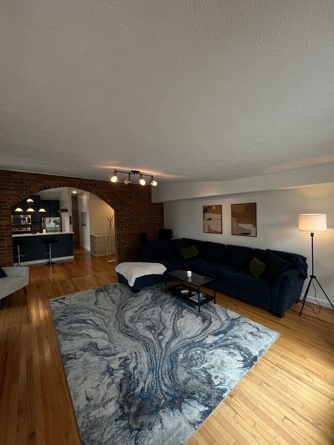 Foto del edificio - 1716 Highland Ave